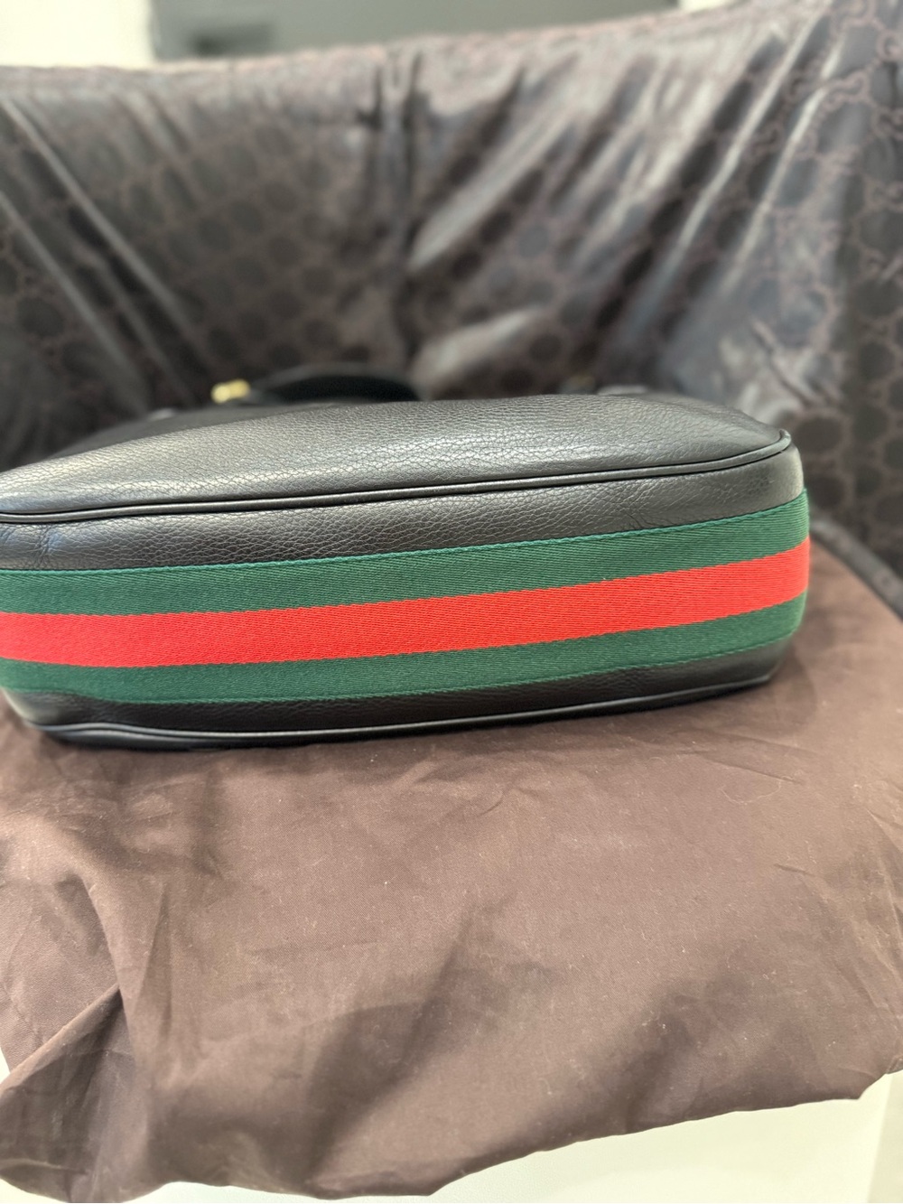 Gucci Black Leather Shoulder Bag with Horsebit Detail - Picture 7 of 15